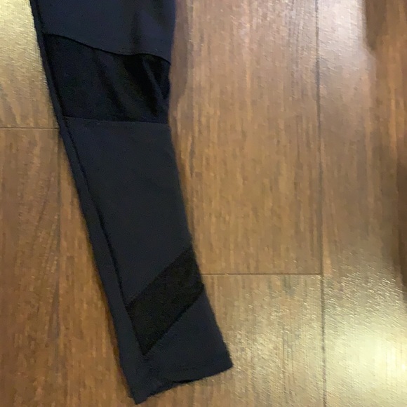 Onzie compression workout tights - Picture 3 of 4